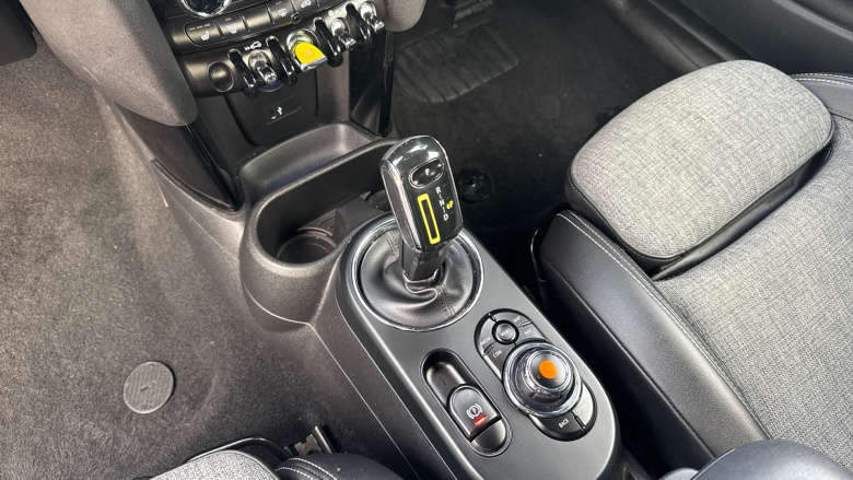 MINI Hatchback 135kW Cooper S Level 2 33kWh 3dr Auto Electric Hatchback